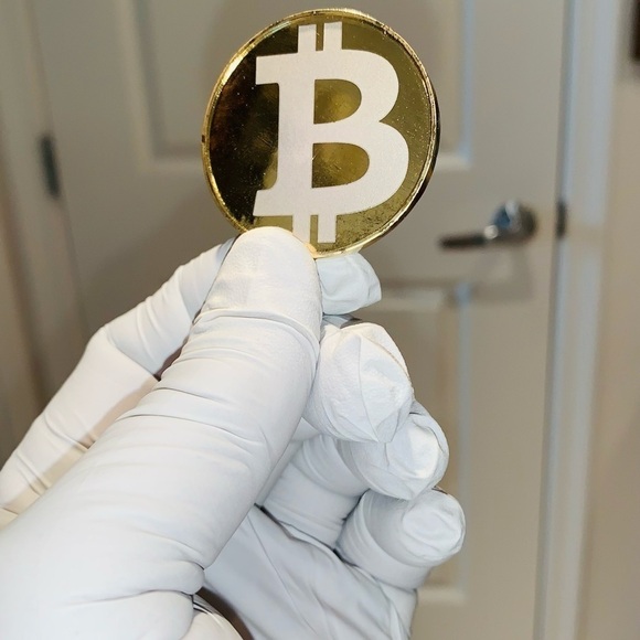 Gold Plated Replica Bitcoin Crypto Currency. - Picture 5 of 5